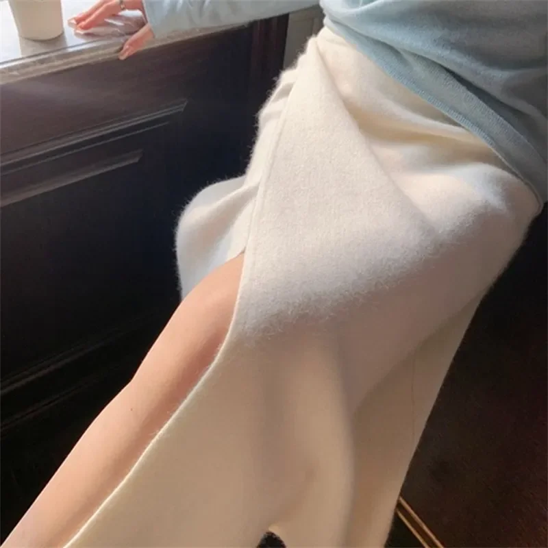 [FW26-015] Cream Slim Straight Knit Midi Skirt