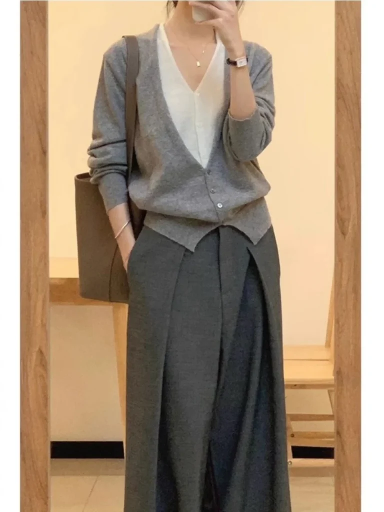 [FW26-008] Gray Splice V-neck Knitted Open Cardigan Women's Fashionable Split Korean Style High-grade Sense Trendy Top Sp