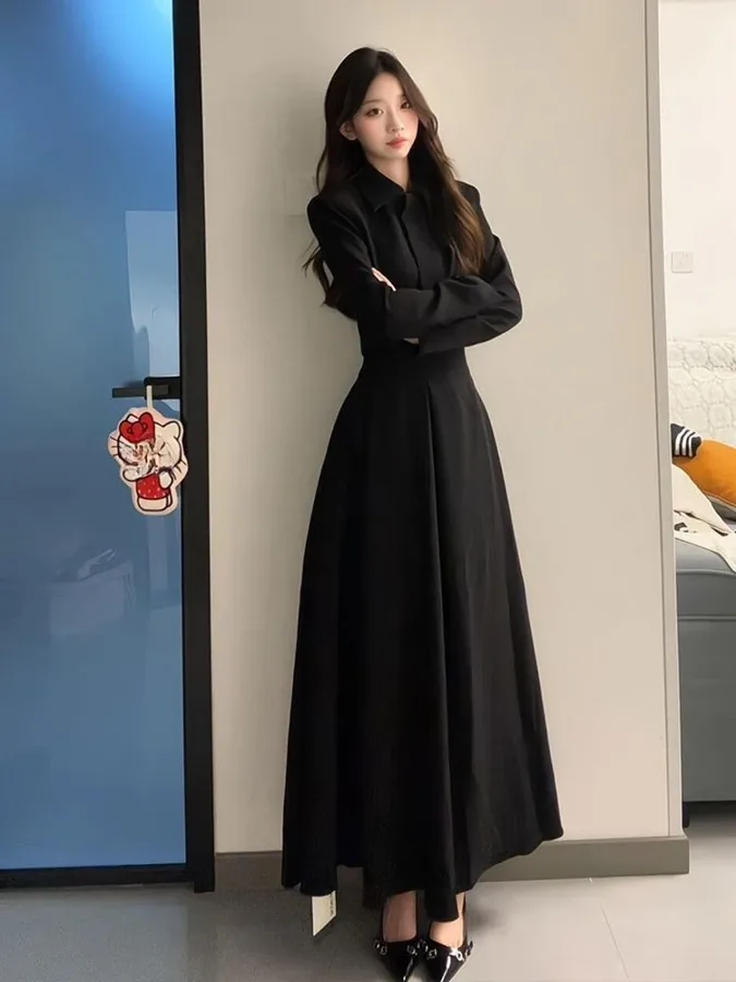 [FW26-184] Hepburn Black 2-Piece Set Women Design Elegant Solid Slim Short